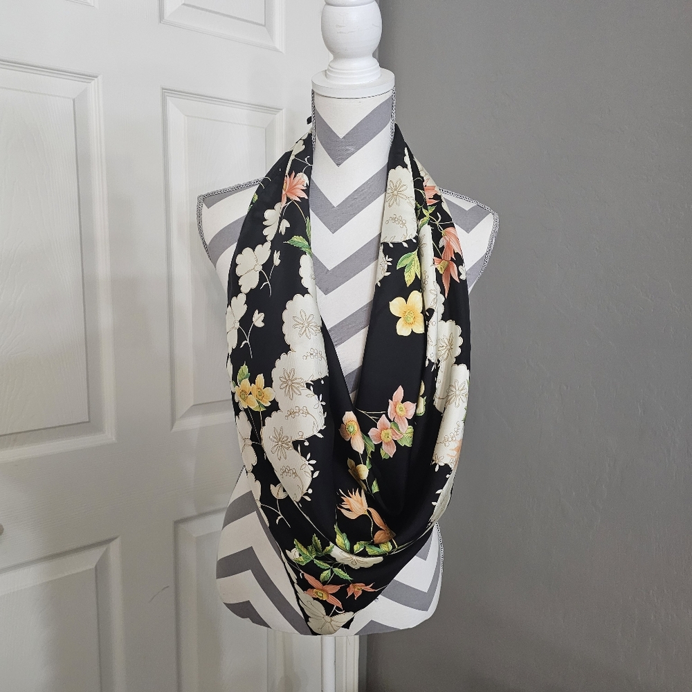 Vintage Salvatore Ferragamo Scarf